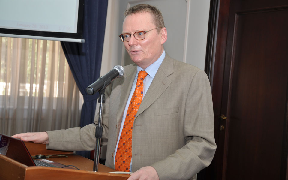 τζ-ρόμπινσον-χωρίς-τις-μεταρρυθμίσει-2044282