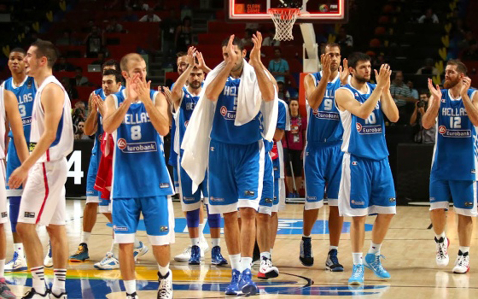 κρατά-τα-θετικά-και-στρέφεται-στο-2015-2043185