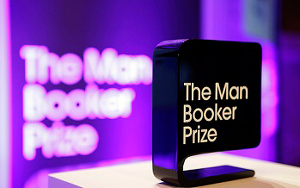 οι-έξι-υποψήφιοι-συγγραφείς-για-το-man-booker-prize-2043443