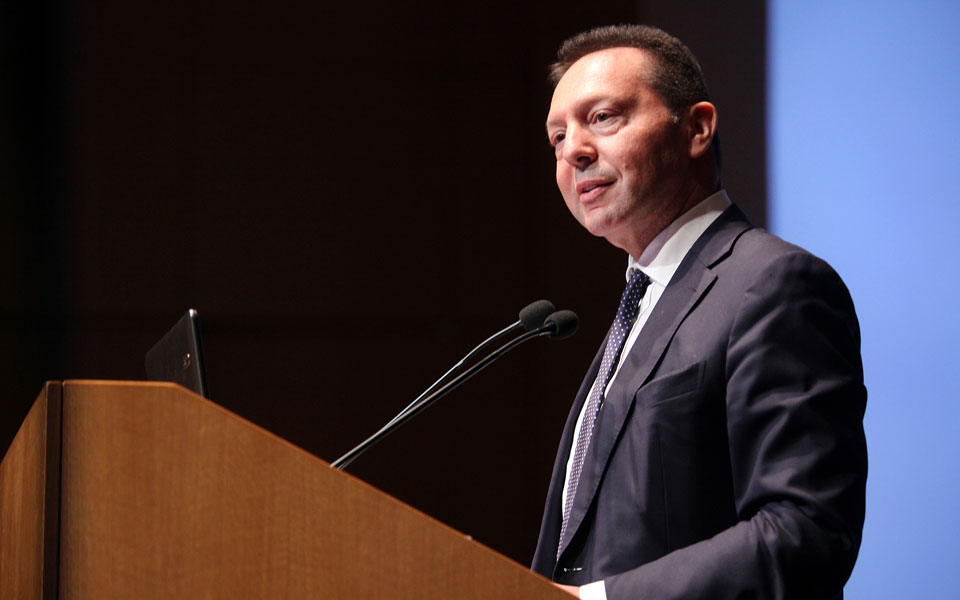 μειωμένος-σε-7-342-ευρώ-ο-μισθός-του-κ-γ-στο-2044230