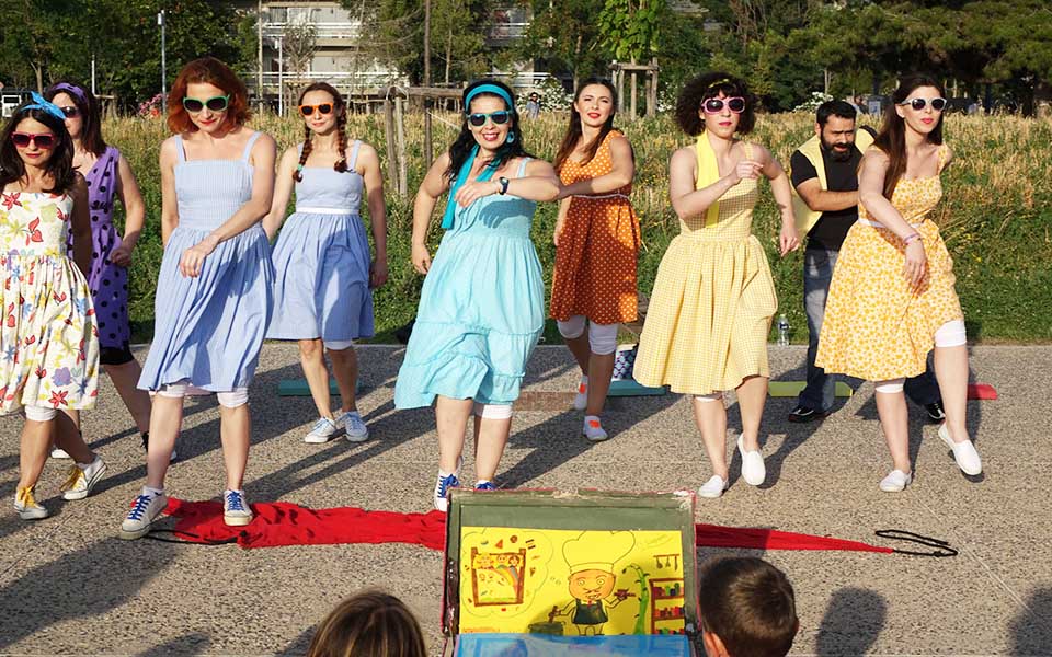 θέατρο-από-το-πάρκο-στην-έκθεση-2043425