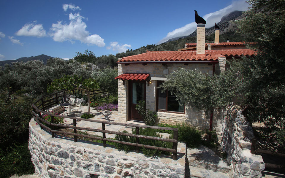 ανοδος-κρατήσεων-35-σε-ξενώνες-και-αγρο-2046599