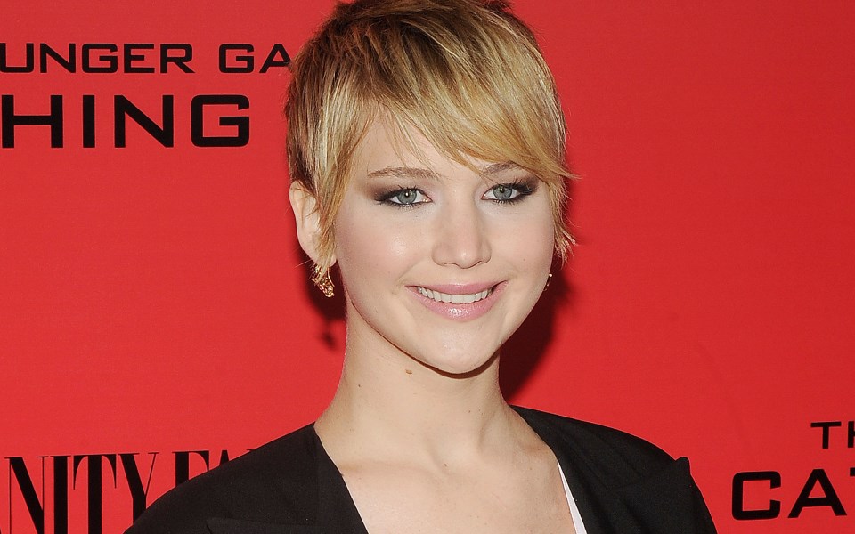 η-jennifer-lawrence-πιο-κομψή-από-ποτέ-στη-νέα-καμπάνι-2046180