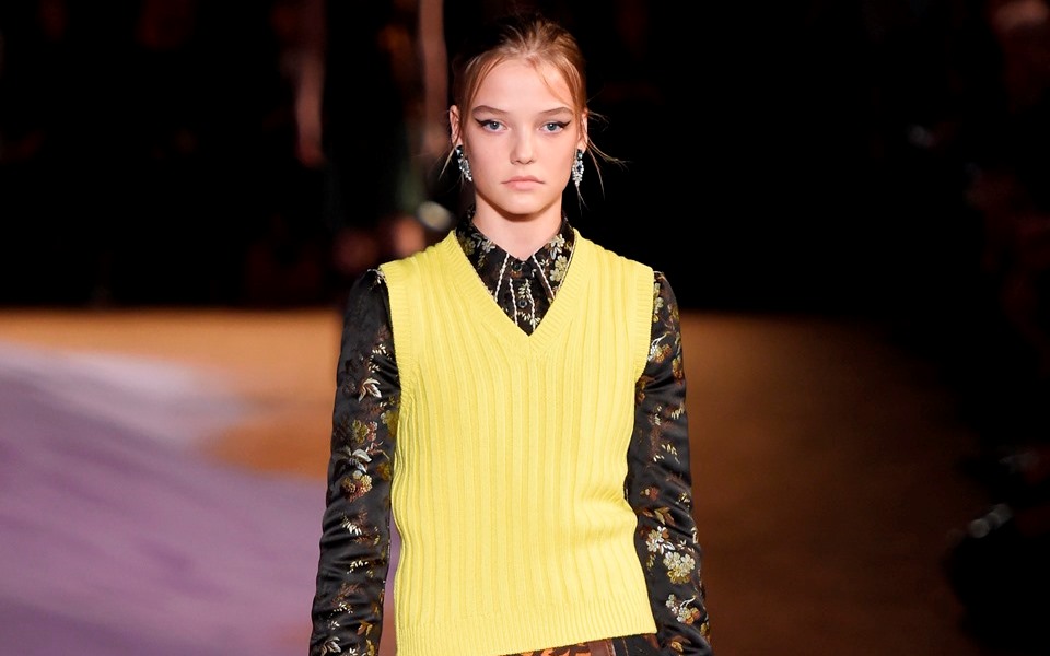 roos-abels-το-μοντέλο-που-προκάλεσε-στο-show-του-οί-2046452