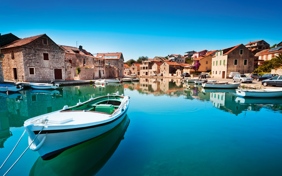 σπλιτ-κροατία-μαγευτικές-δαλματικές-2044008