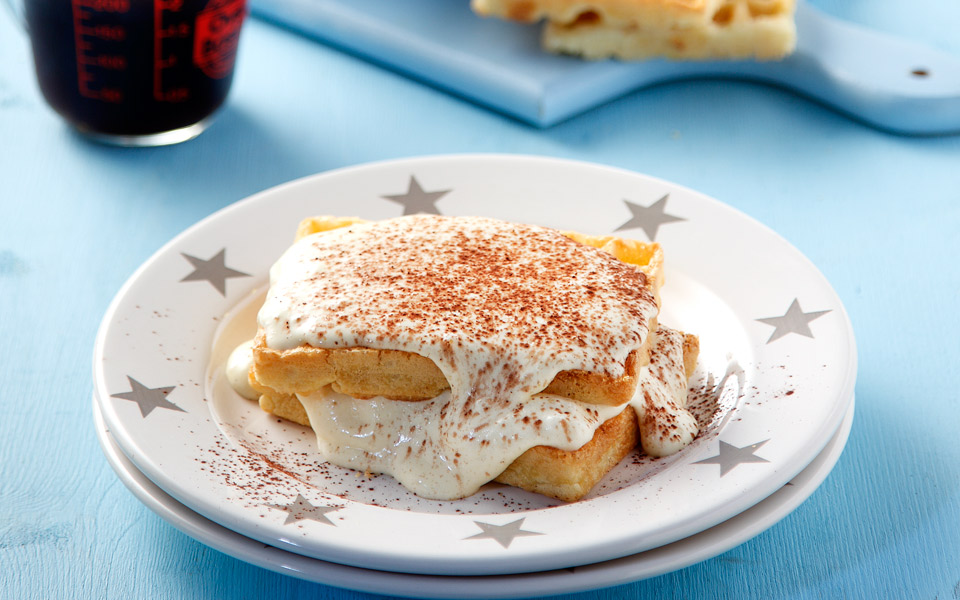 στις-γλυκές-ιστορίες-βάφλα-τιραμισού-2044612