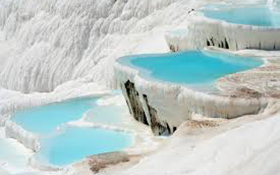 παμούκαλε-στα-υπέροχα-κάστρα-από-βαμ-2047684