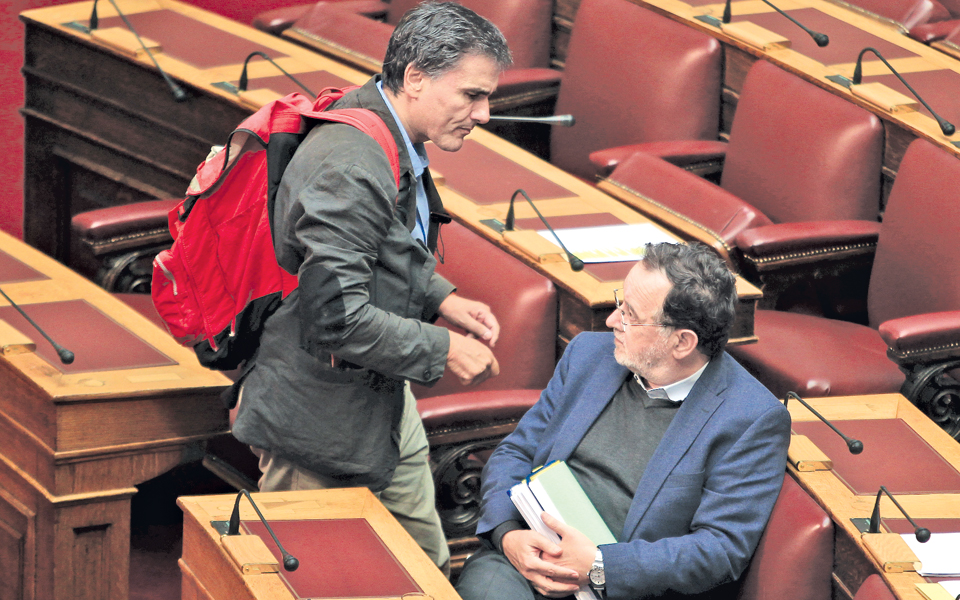 οχι-πρόεδρο-από-τα-υλικά-κατεδαφίσεων-2048861