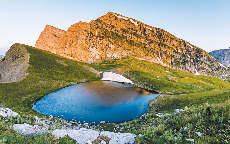 eπετειακή-eκθεση-για-τα-50-χρόνια-από-την-ί-2049158