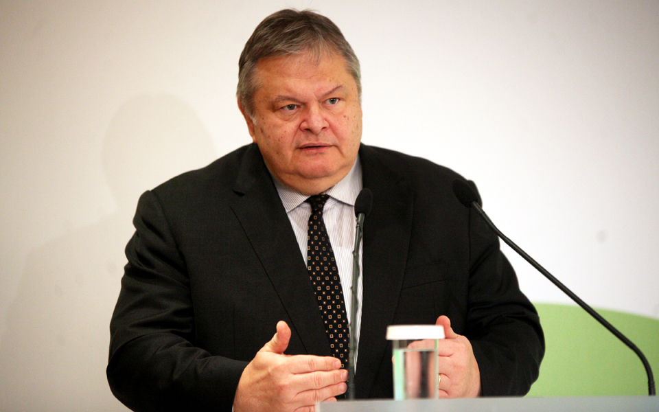 σκληρή-γραμμή-έναντι-των-αμφισβητιών-2049565