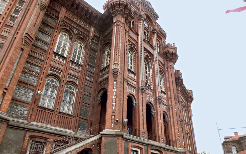 στη-mεγάλη-του-γένους-σχολή-kωνσταντινο-2050311