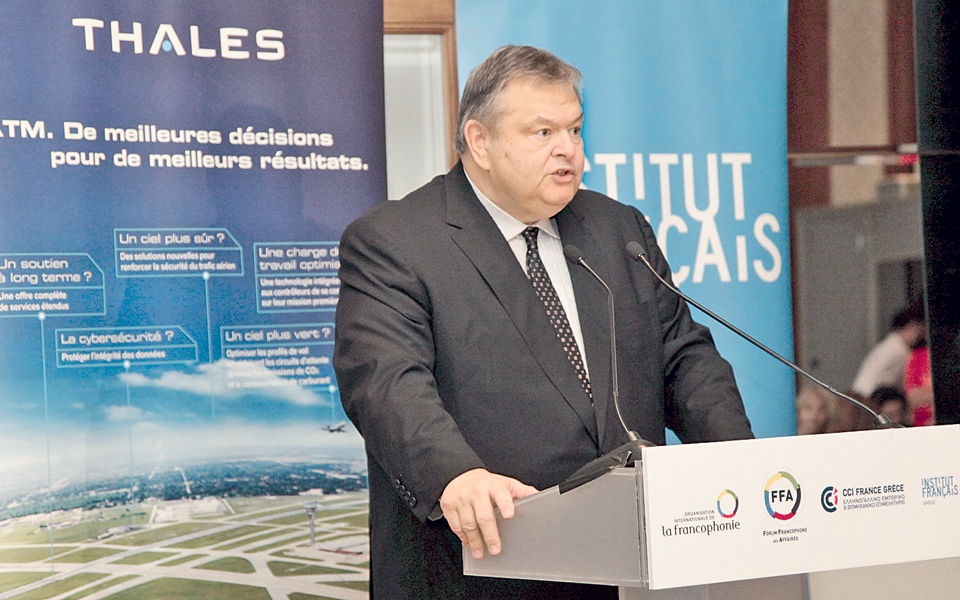 τα-εσωκομματικά-προβληματίζουν-τον-β-2051077