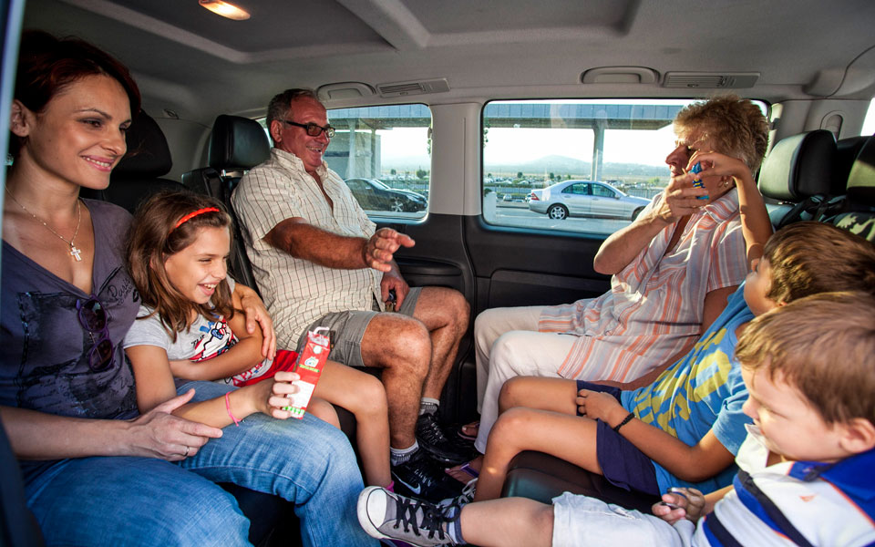 ξενάγηση-από-πολυτελές-μίνι-βαν-2051354