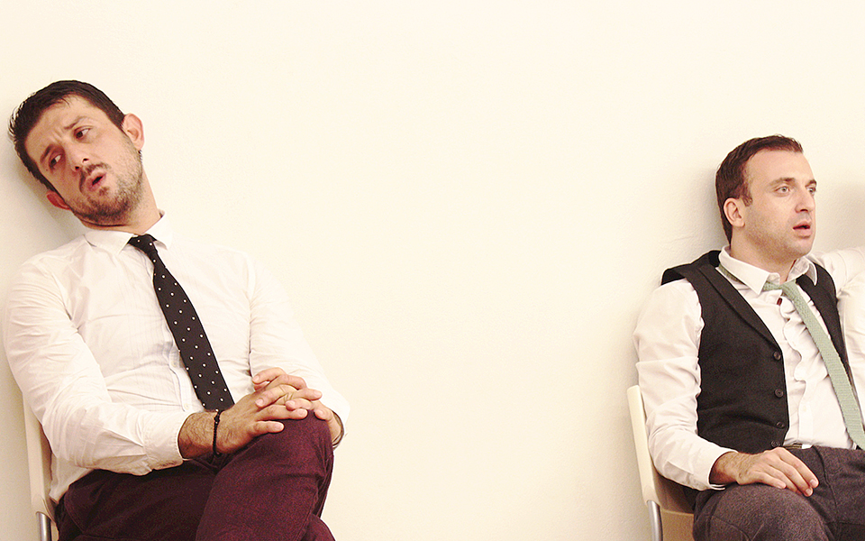 να-βρεις-τρόπο-να-περάσεις-τη-φλόγα-το-2052121