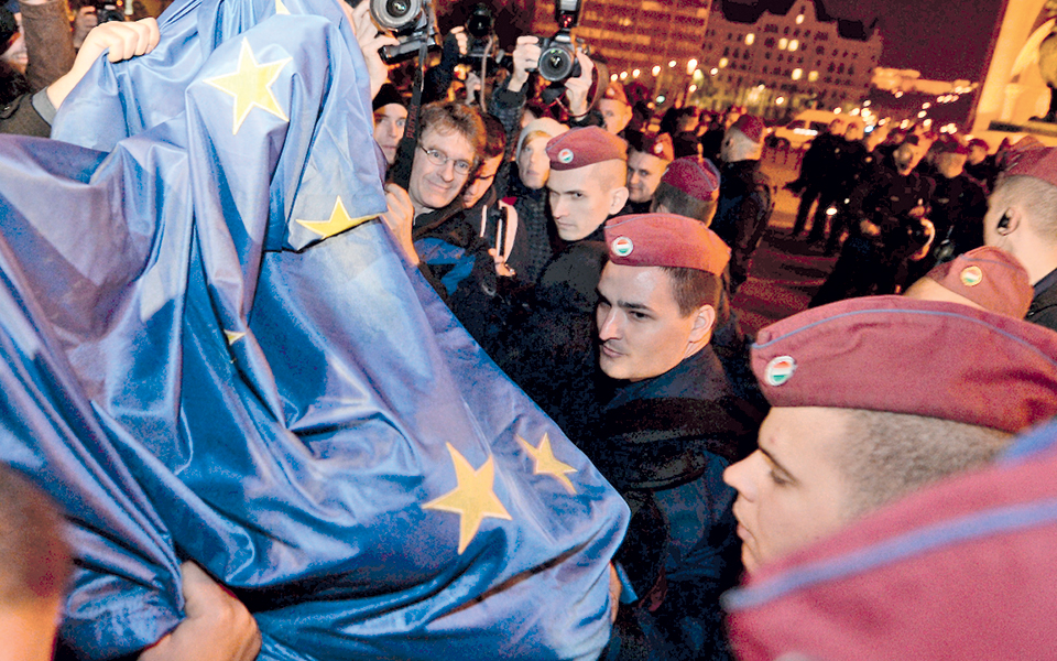 ουγγαρία-νέες-διαδηλώσεις-κατά-του-φό-2051860