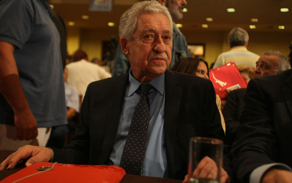 μύδροι-γ-πανούση-κατά-φ-κουβέλη-στο-συ-2047796