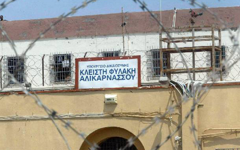 συμπλοκές-μεταξύ-κρατουμένων-στις-φυ-2049333