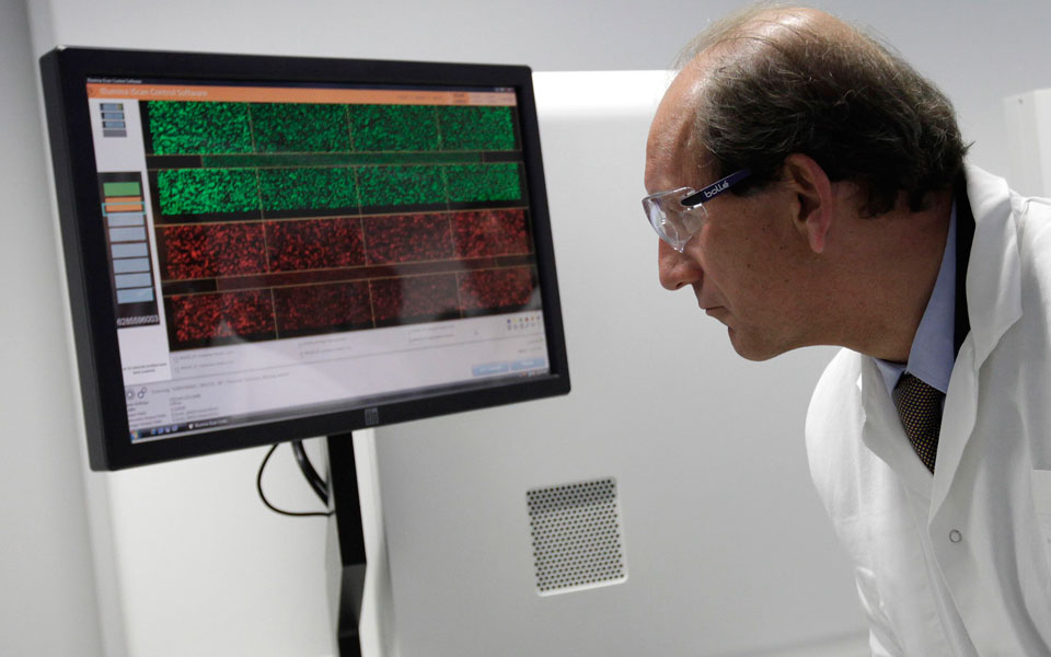 αλτσχάιμερ-οι-μνήμες-σβήνουν-αλλά-τα-σ-2048331