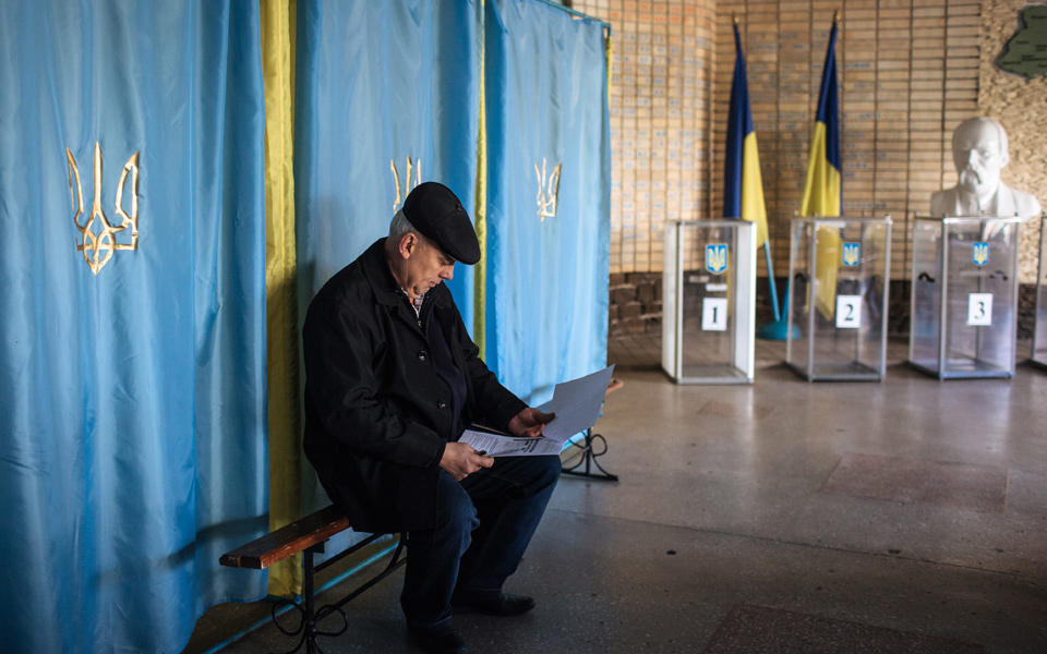 εκλογές-σε-φόντο-πολέμου-στην-ανατ-ουκ-2051410