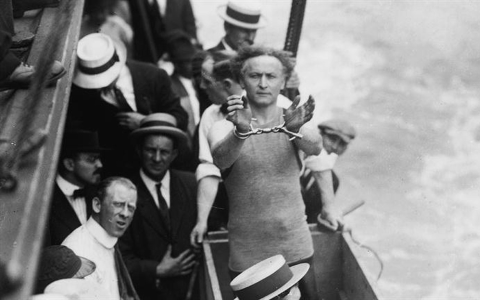 χάρι-χουντίνι-ο-μάγος-των-αποδράσεων-2052160