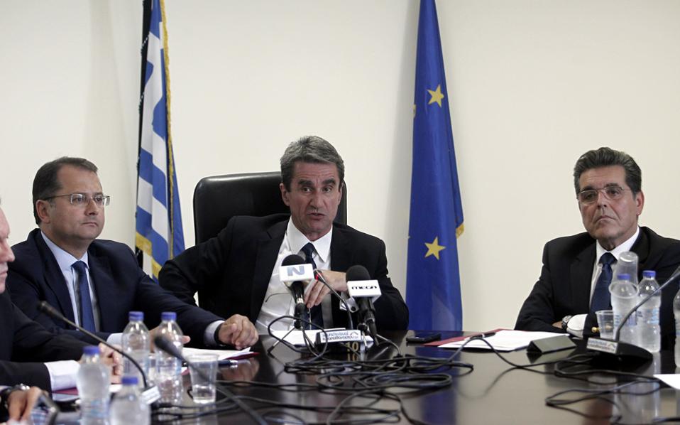 λοβέρδος-αλλαγές-στο-δημοτικό-προς-όφ-2049171