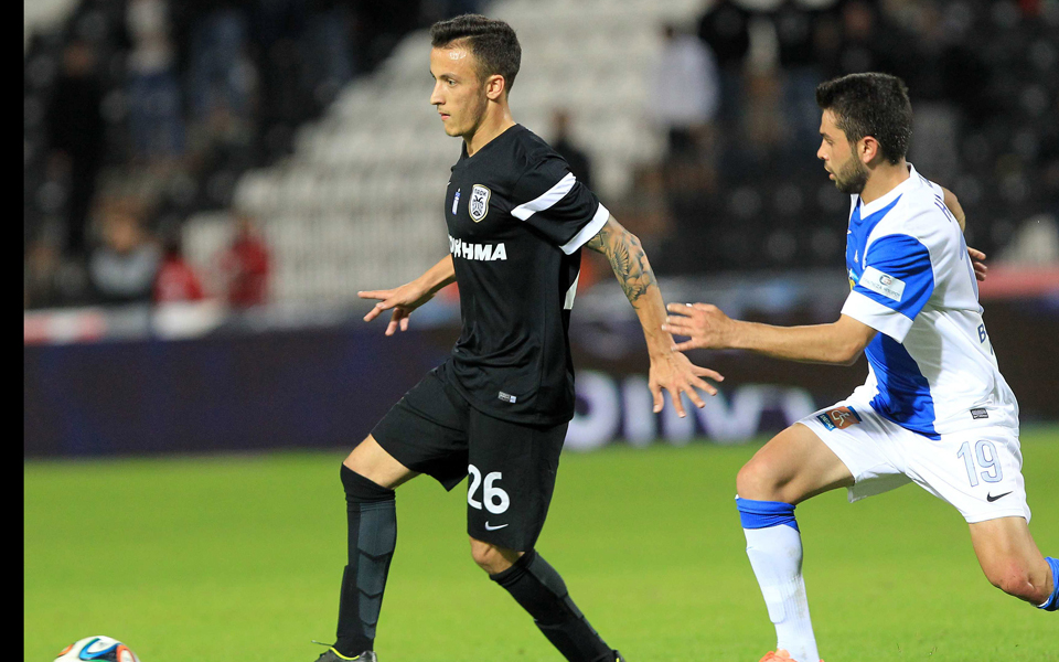 ανοίγει-φτερά-2051879