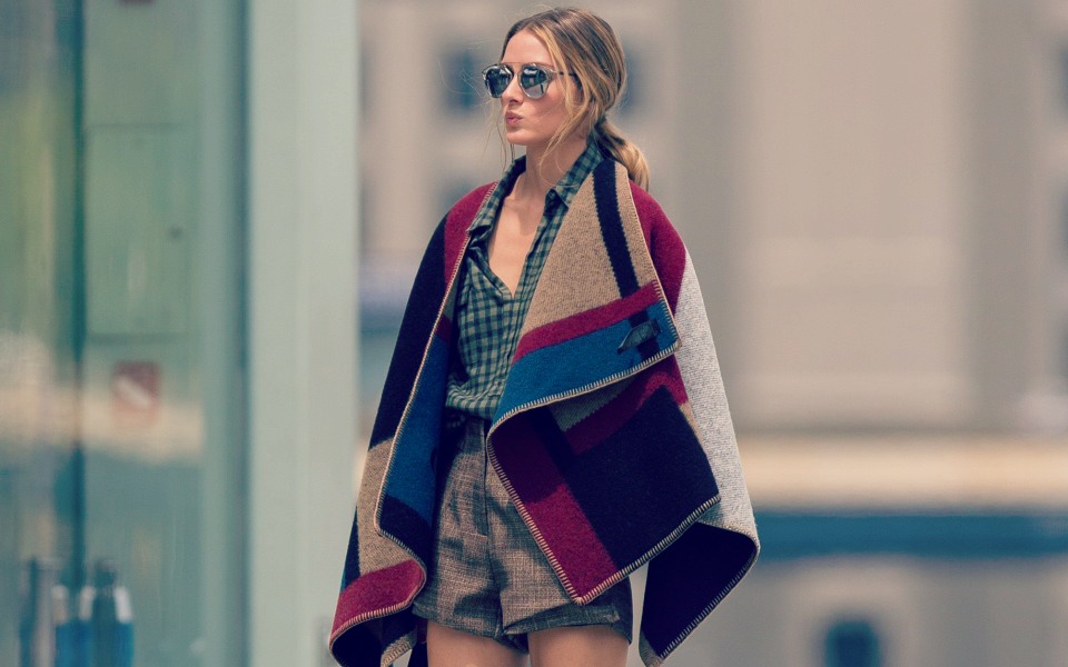 κομψά-πόντσο-για-φθινοπωρινές-εμφανί-2048641