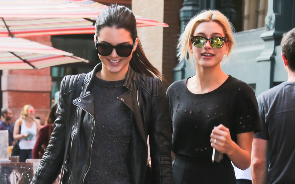 γιατί-οι-φιλίες-γίνονται-ολοένα-και-πι-2050628