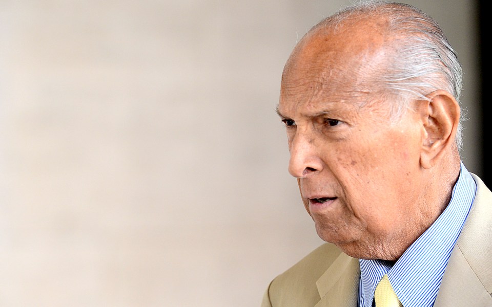 oscar-de-la-renta-ο-άνθρωπος-που-έκανε-τις-γυναίκες-ό-2050609