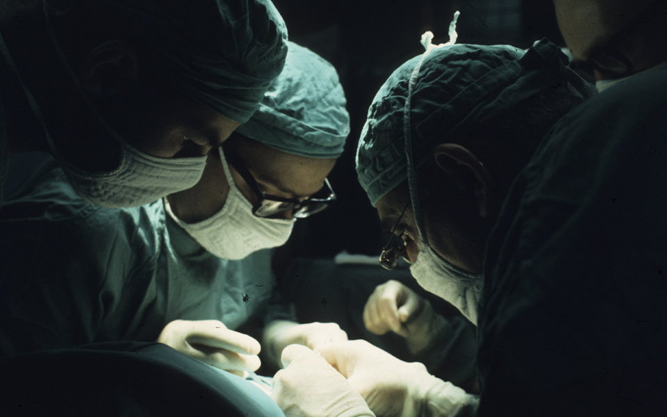 πρώτη-μεταμόσχευση-καρδιάς-από-νεκρό-2051219