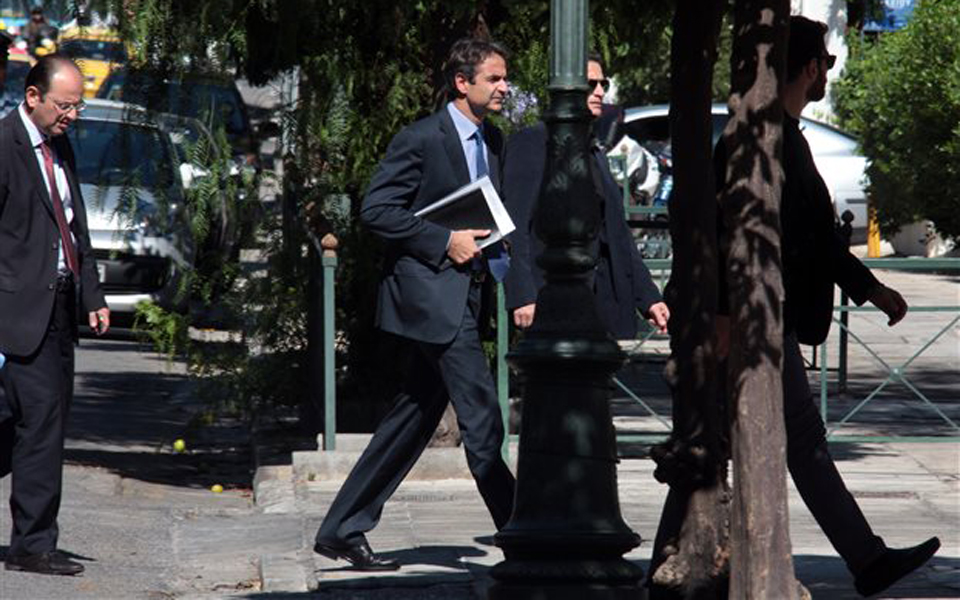 συνάντηση-κυρ-μητσοτάκη-με-τρόικα-2047306