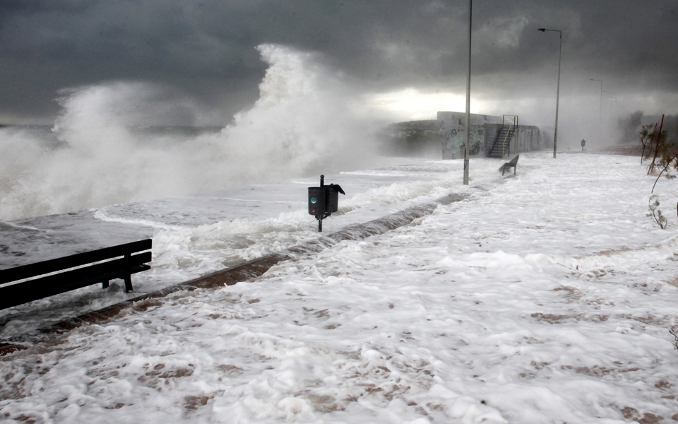πλημμύρισαν-σπίτια-και-καταστήματα-σ-2051817