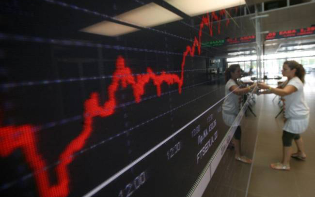 πιέσεις-σε-τραπεζικές-μετοχές-έριξαν-2051950