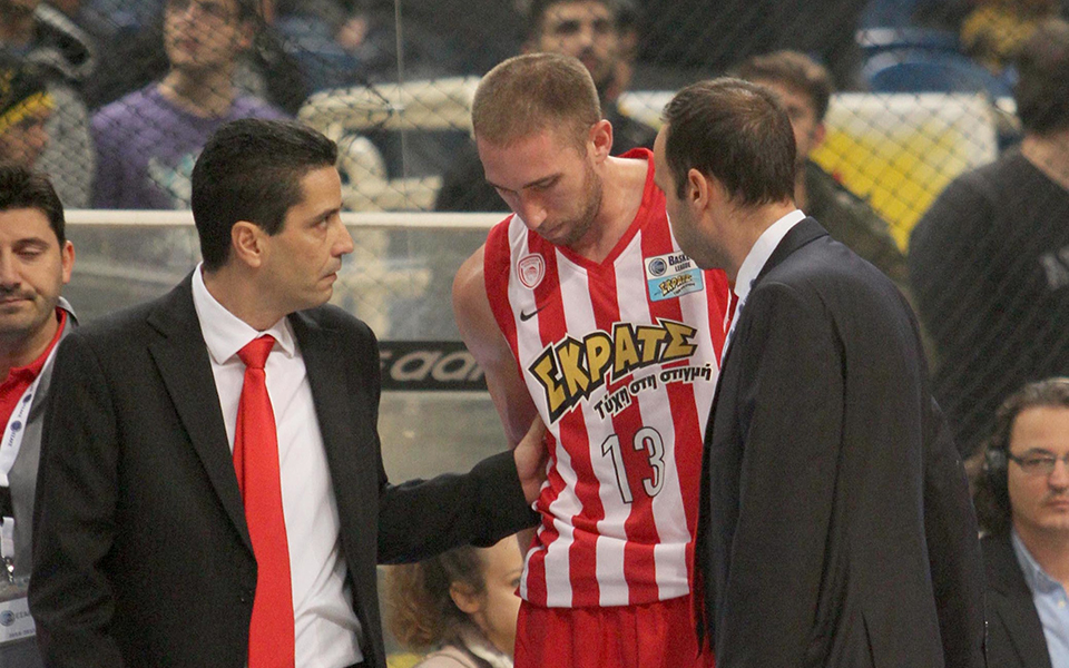 εκτός-για-ένα-μήνα-ο-λοτζέσκι-τέλος-από-2052786