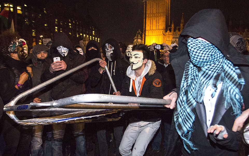 συλλήψεις-και-ένταση-στη-διαδήλωση-τω-2053140