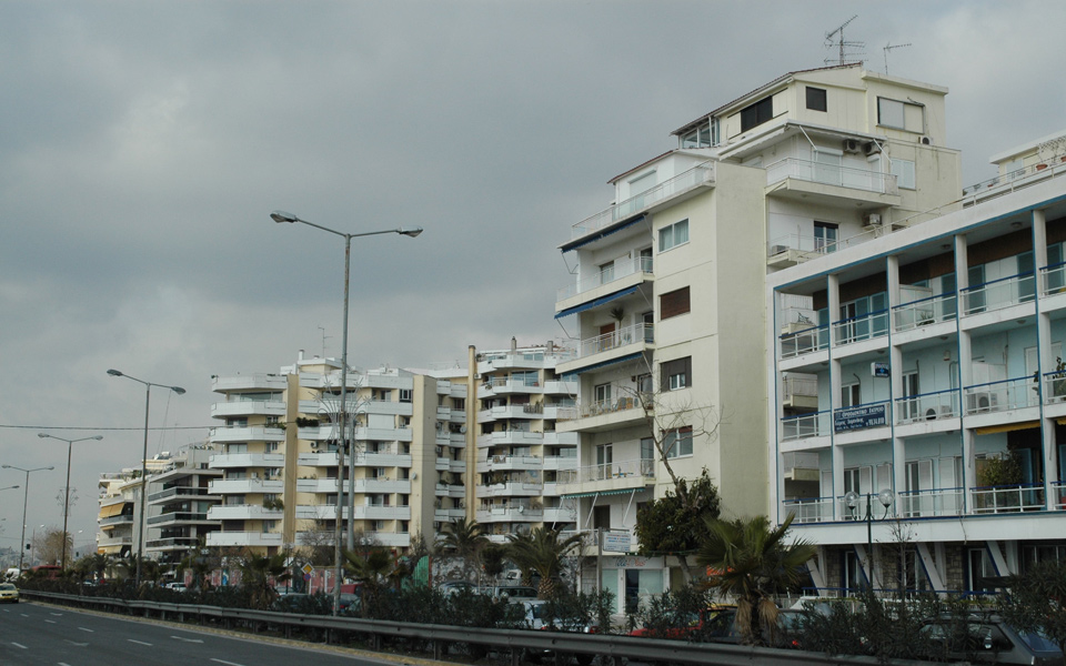 η-διαρκής-πτώση-των-τιμών-ακινήτων-πλή-2053439