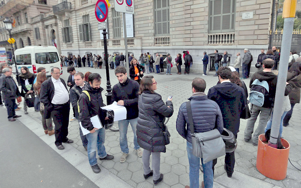 το-ένα-τρίτο-των-καταλανών-ενεργά-υπέρ-2053694