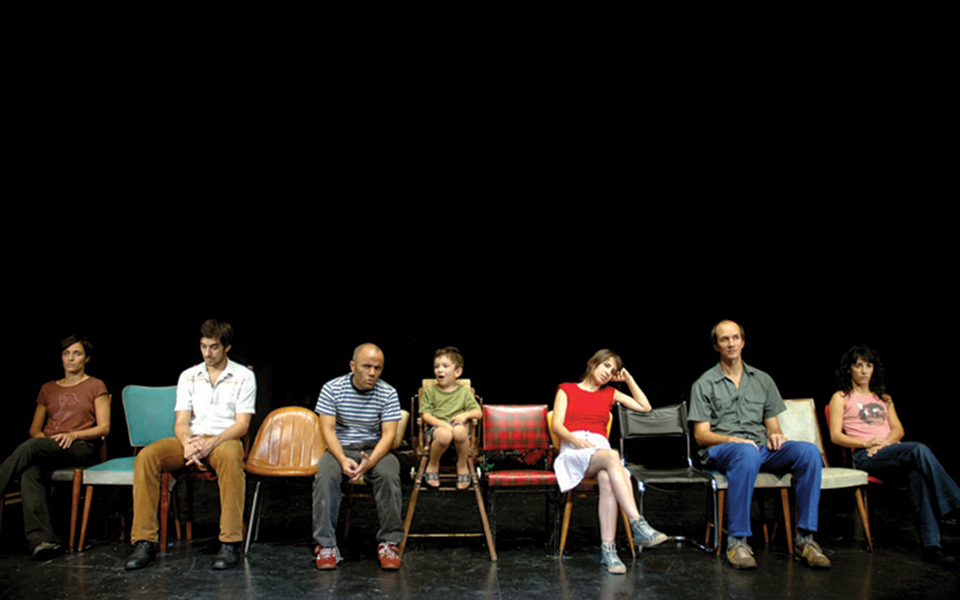 ξαναζούν-τις-ζωές-των-γονιών-τους-2054157