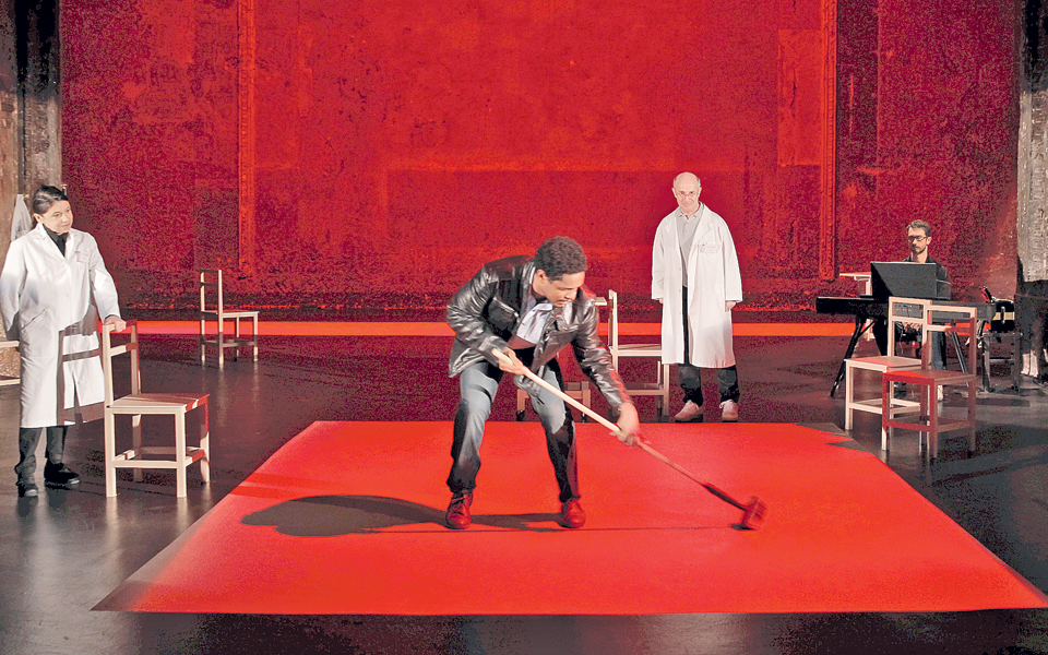 στο-θέατρο-όλα-γράφονται-από-την-αρχή-2056155