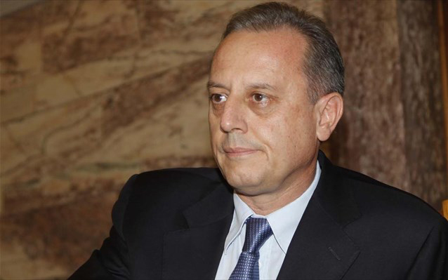 α-μπέζας-δεν-θα-θιγούν-τα-όρια-ηλικίας-2053826