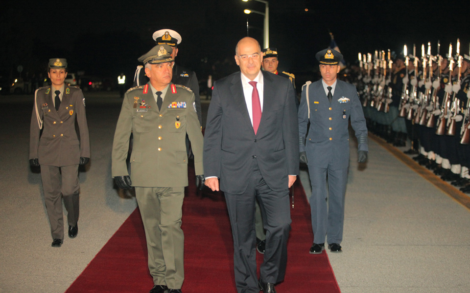 η-αλλαγή-φρουράς-στο-υπουργείο-εθνική-2052547