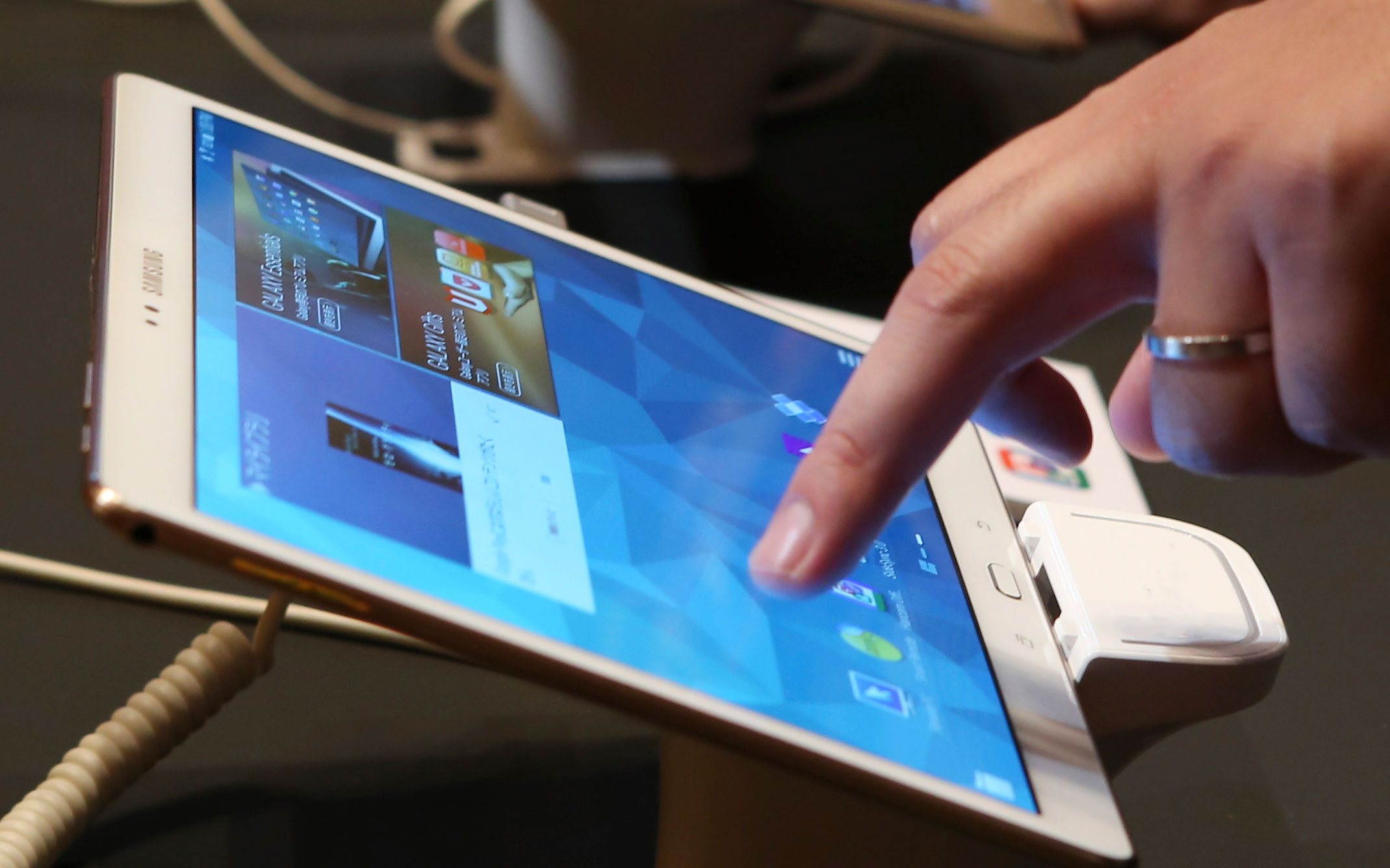 πρωτιά-για-την-δανία-στη-χρήση-του-διαδ-2056028