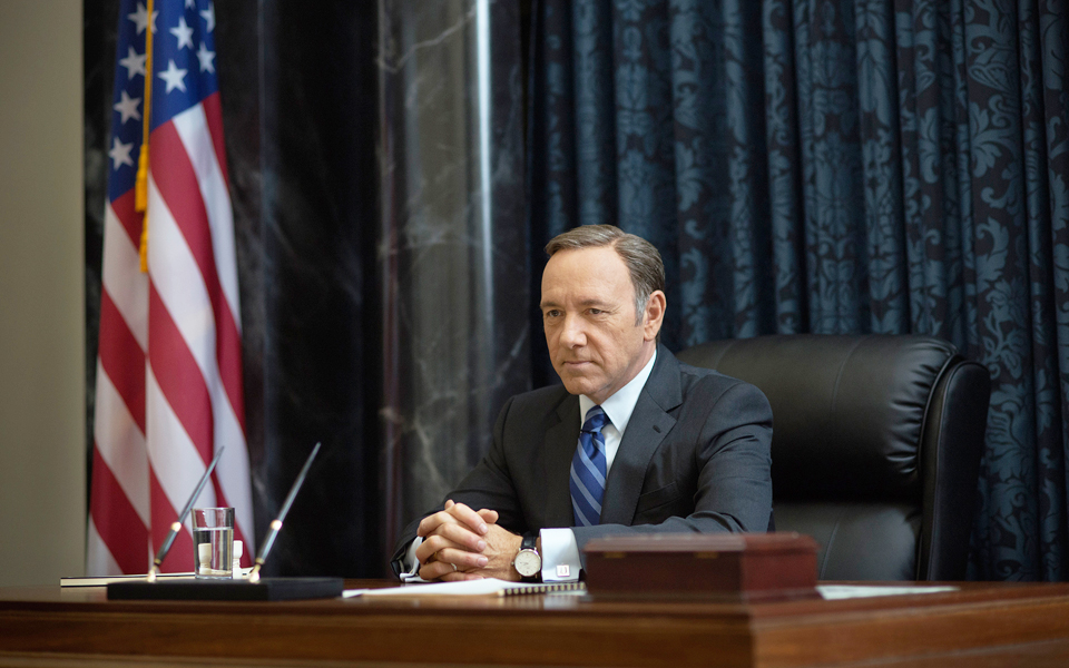 πολιτική-ζωή-και-ωμός-ρεαλισμός-2054335