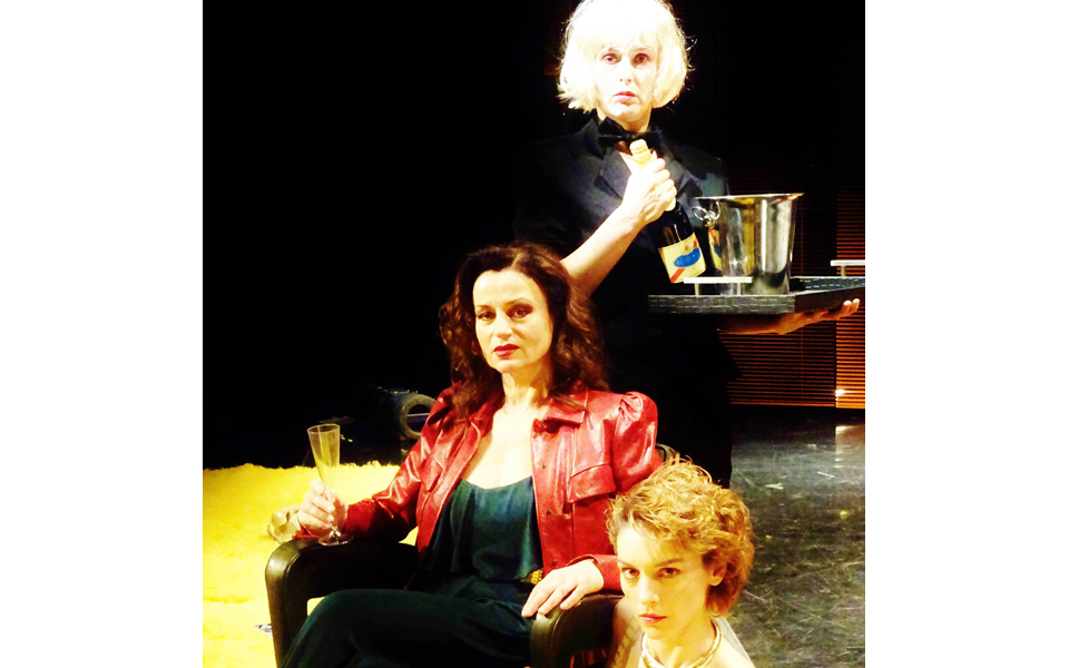 οταν-ο-φασμπίντερ-κατέβηκε-στο-ρεξ-τ-2056911