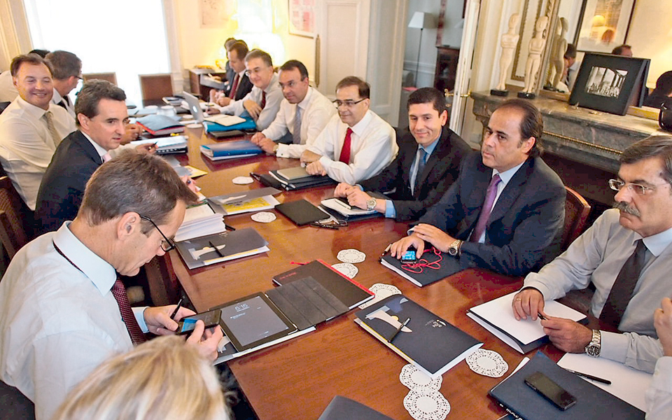 θρίλερ-αγκάθια-και-τέσσερα-σενάρια-2057841