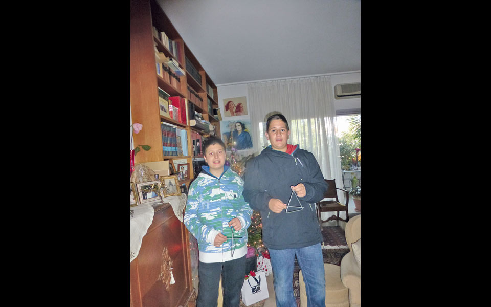 γιορτάζουμε-στο-σπιτικό-μας-με-τις-στα-2061056