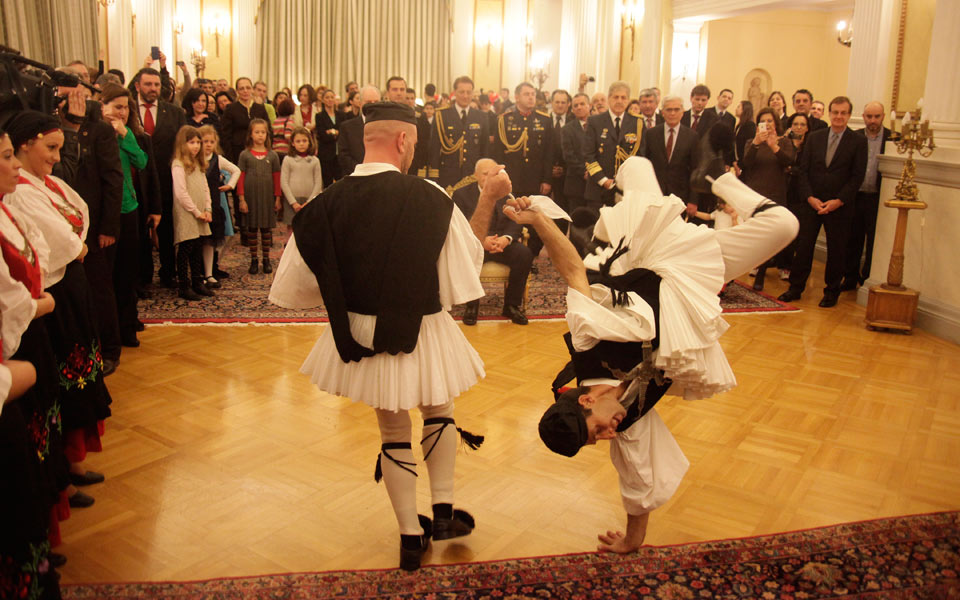 και-βλαμμένοι-και-επικίνδυνοι-2061064