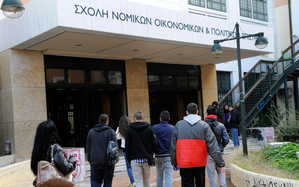 φοιτητές-ανοίγουν-τις-σχολές-κόντρα-σ-2057043