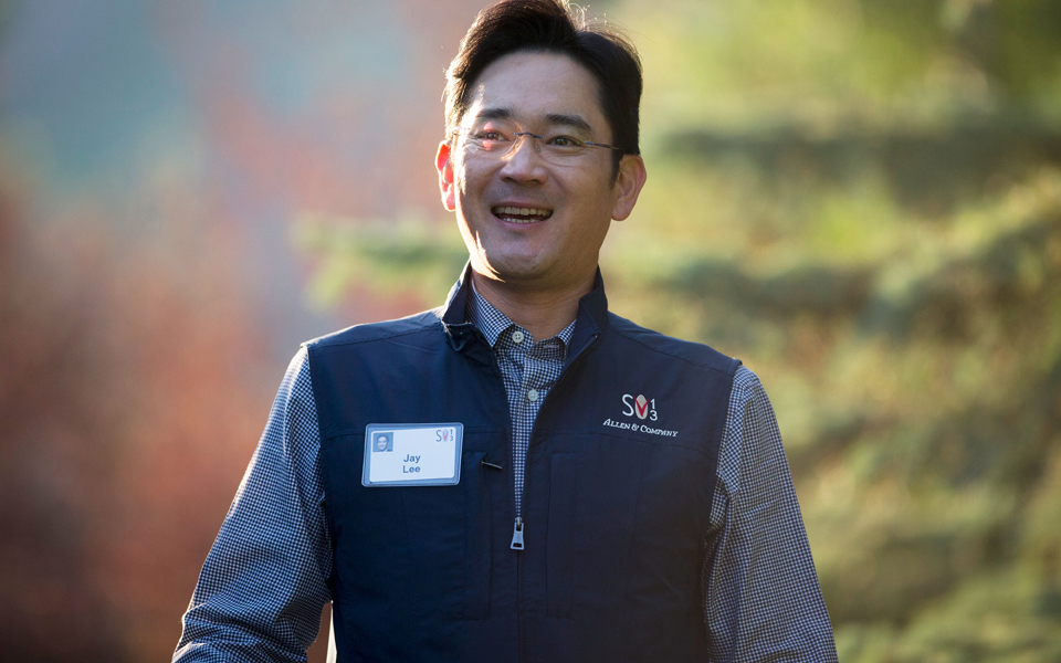 λι-τζαε-γιονγκ-στα-χέρια-του-το-25-του-αεπ-2057798