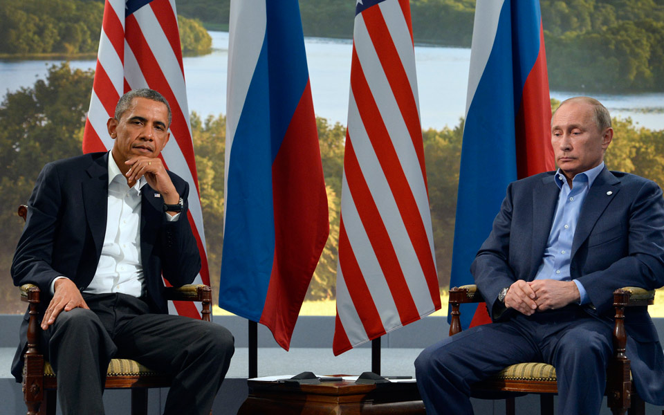 ομπάμα-ο-πούτιν-δεν-είναι-μετρ-στο-σκ-2060392